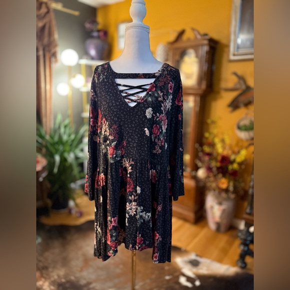 torrid Tops - Torrid Super Soft sz 1